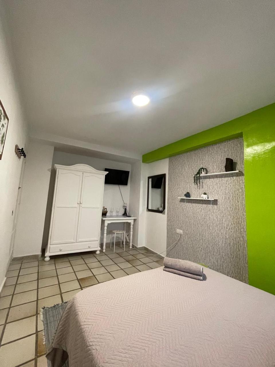 Habitacion Muy Centrica. Granada Kültér fotó